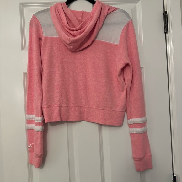 Hollister woman’s junior cropped sweatshirt size small - Picture 4 of 5